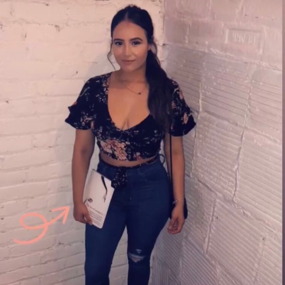 Meet your Posher, Liseli - Picture 1 of 1